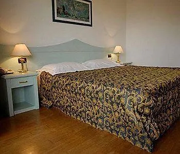 Hotel Lido International Desenzano del Garda 4*,