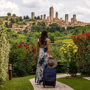 https://bb-la-cornice.it-tuscanyhotel.com