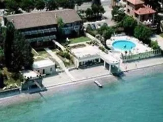 מלון דסנזאנו דל גארדה Lido International